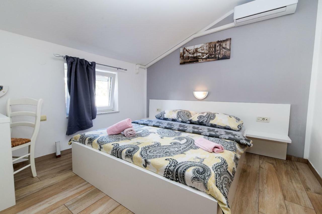 Guest House Berto Crikvenica Ngoại thất bức ảnh