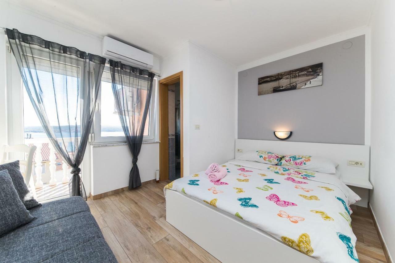 Guest House Berto Crikvenica Ngoại thất bức ảnh